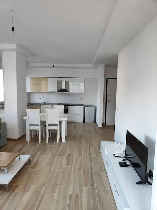 Cozy Apartment In Shengjin